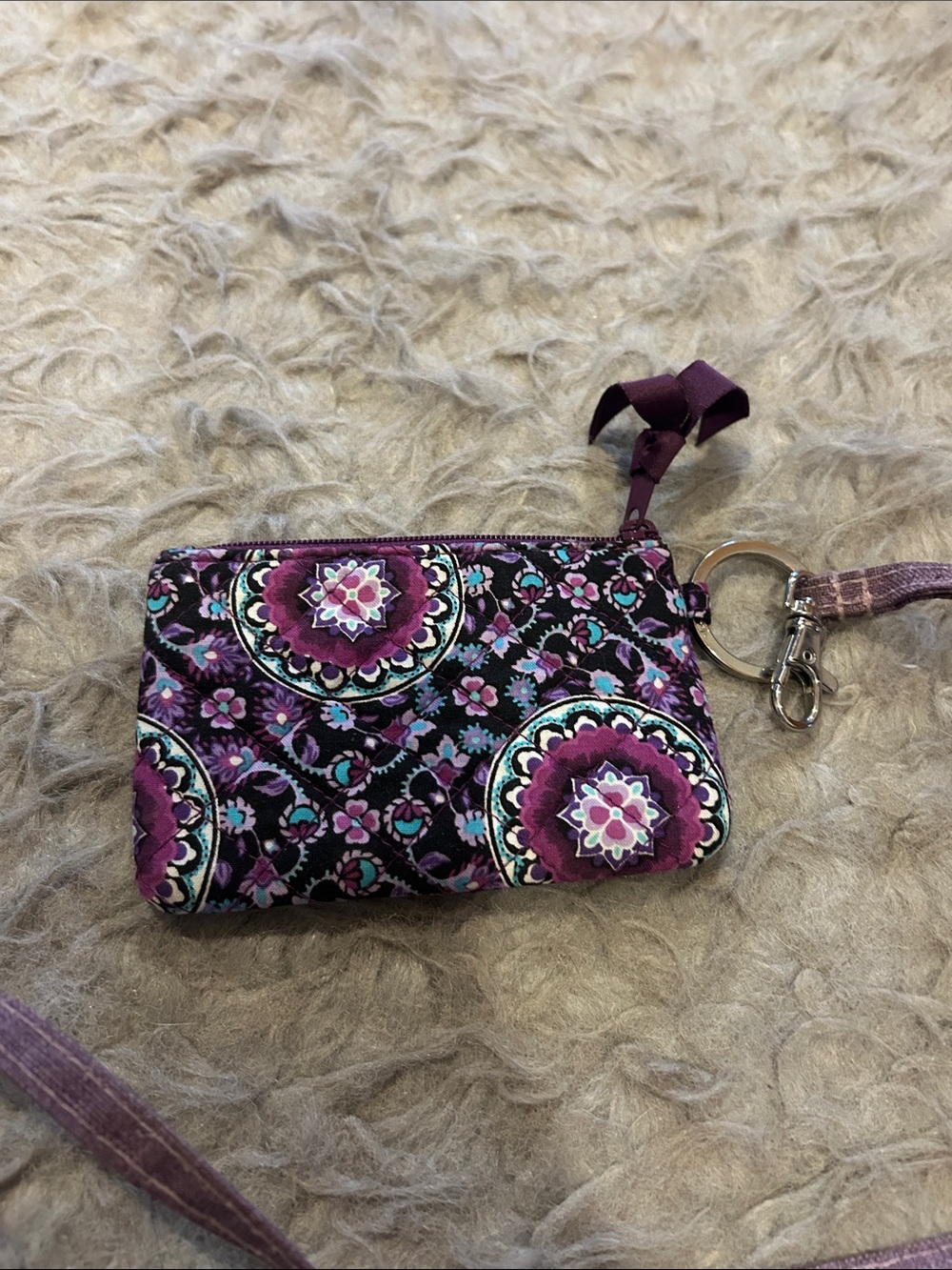 Vera‎ Bradley Lilac Medallion Zip ID Case And Lanyard - Picture 2 of 5